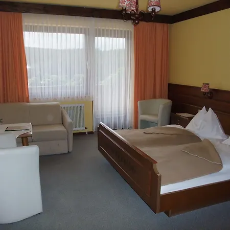Knollhof 3*