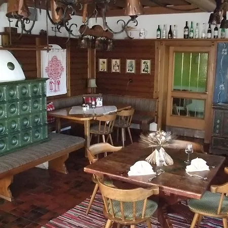 Knollhof ラムサウ・アム・ダッハシュタイン