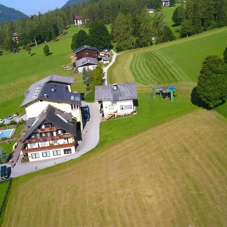 ホテル Knollhof